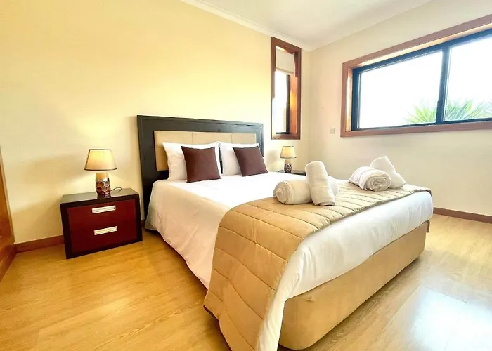 Torreirinha Nyaraló *